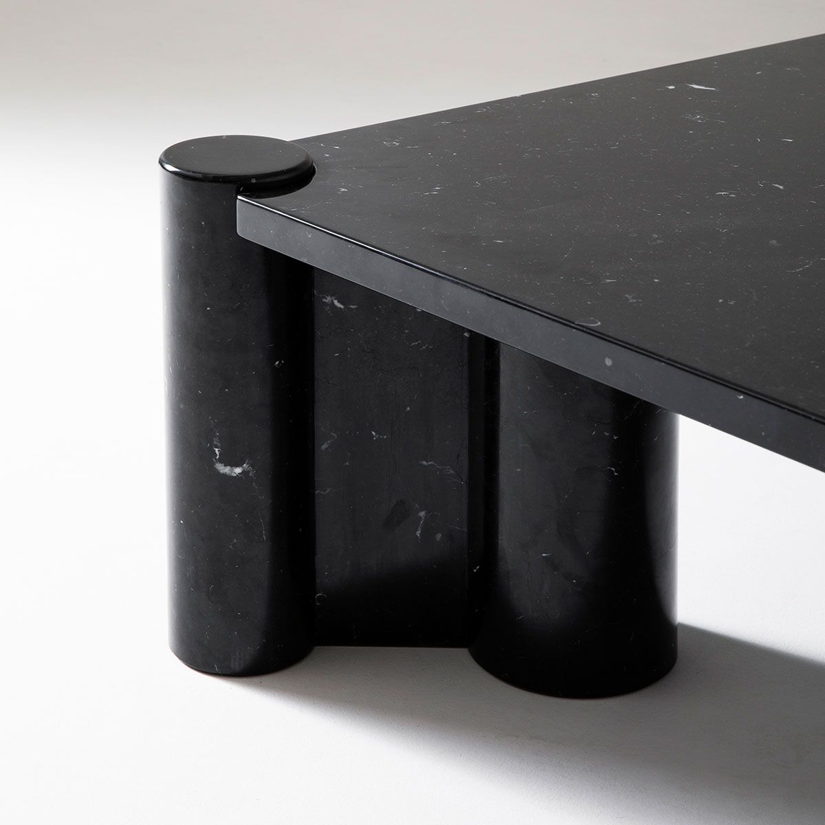 Mesa de centro Jumbo Nero Marquina - Knoll Mesa de centro Jumbo Nero Marquina - Knoll
