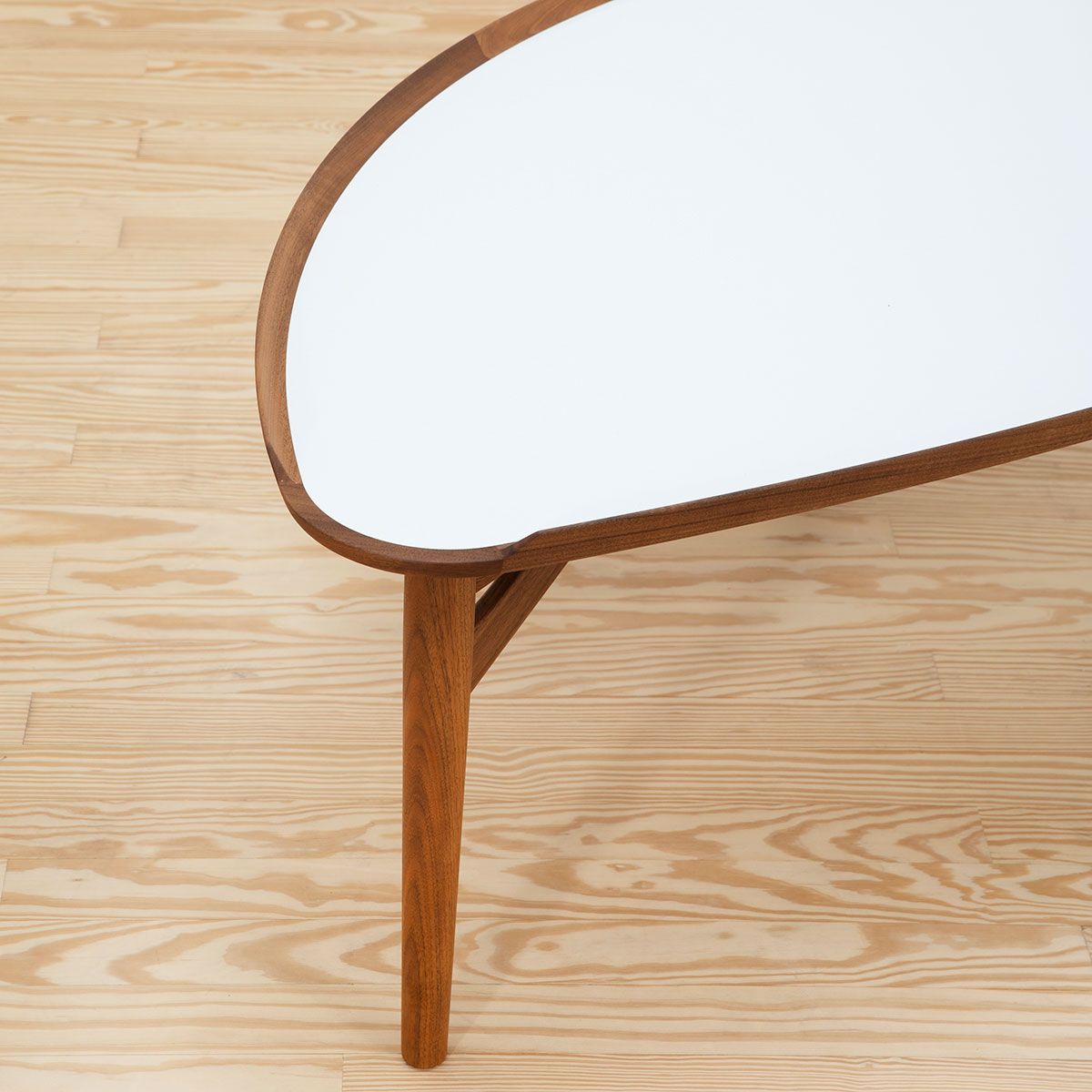 Mesa auxiliar Cocktail Nogal/Blanco - OneCollection