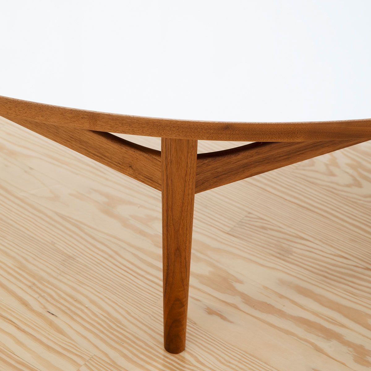 Mesa auxiliar Cocktail Nogal/Blanco - OneCollection