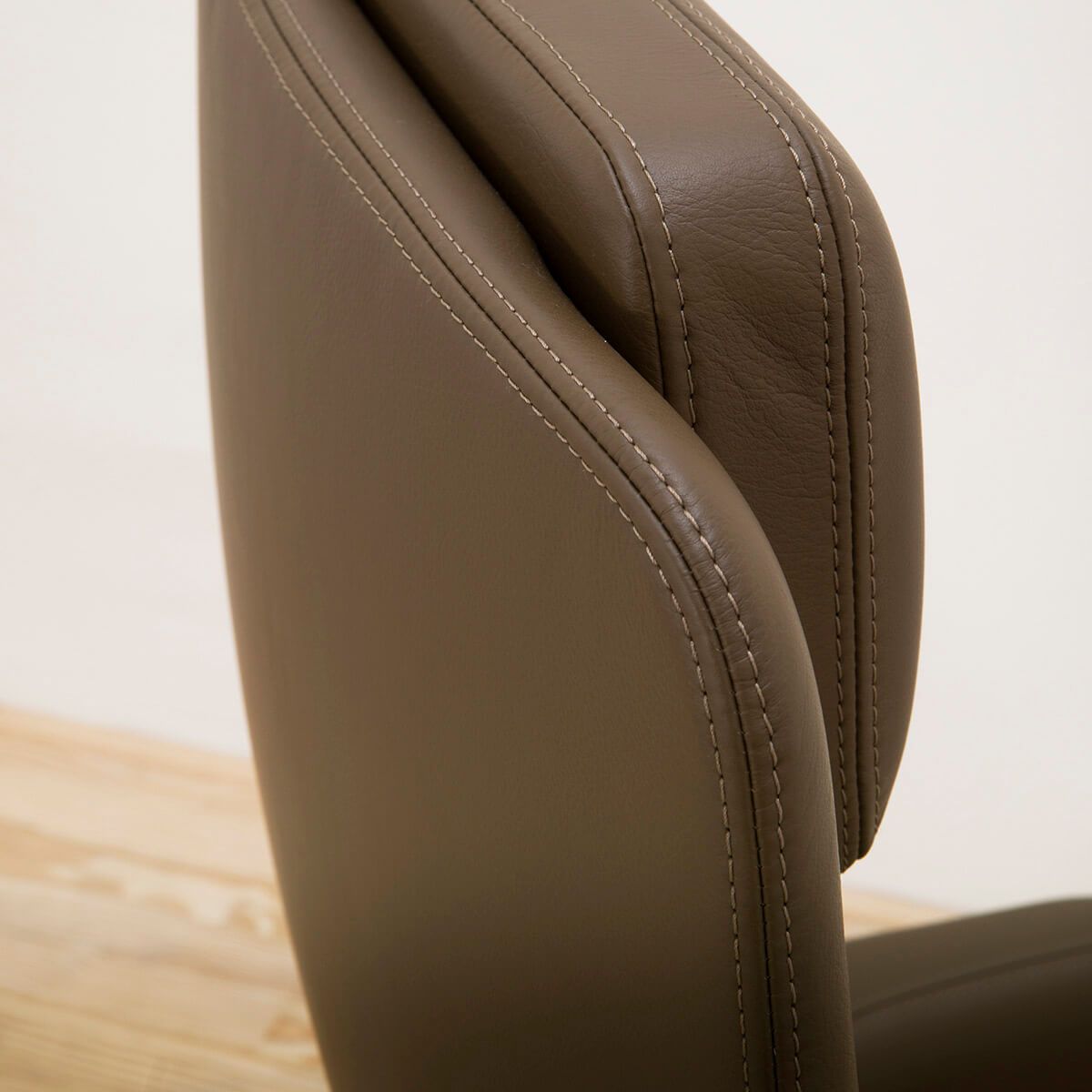 Sillón Grand Executive Highback oliva - VItra Sillón Grand Executive Highback oliva - VItra
