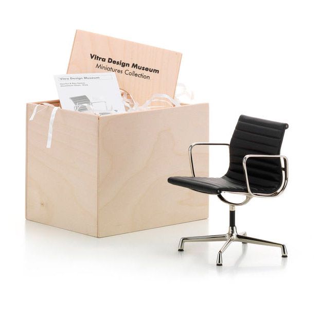 Miniatura colección Eames de Vitra Miniatura Aluminium Chair - Vitra (copia)