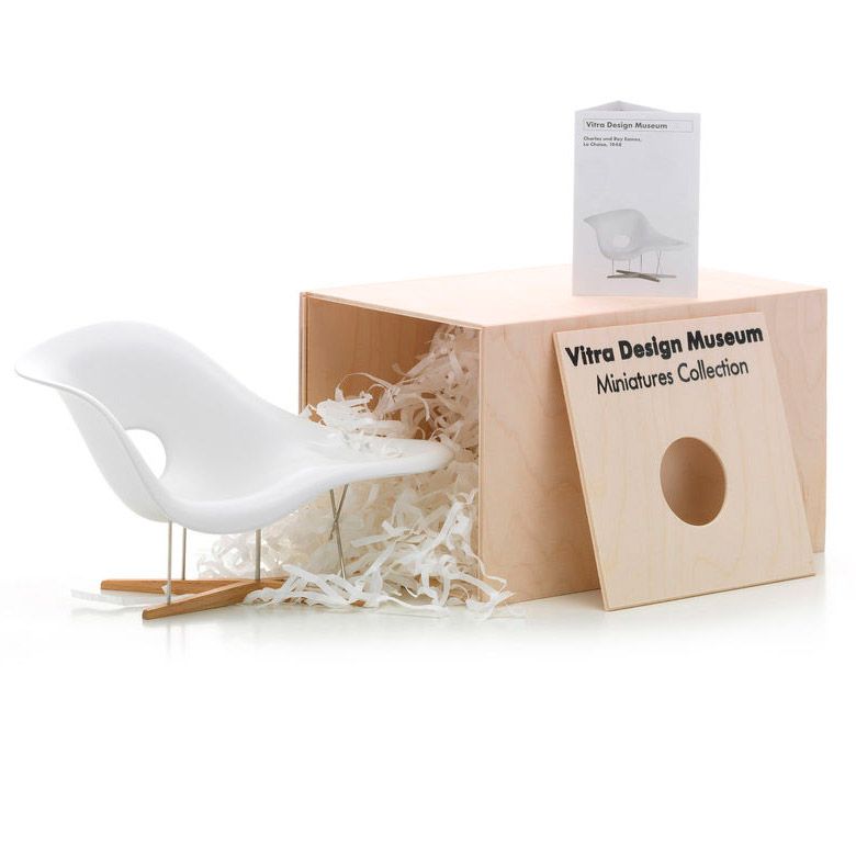 Miniatura colección Eames de Vitra Miniatura La Chaise - Vitra (copia)