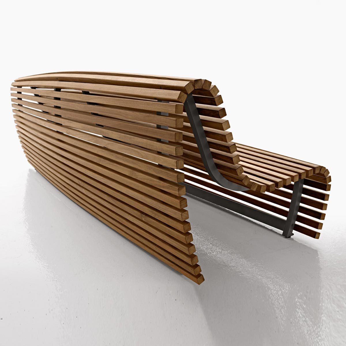 Banco Titikaka diseñado por Naoto Fukasawa - B&BItalia