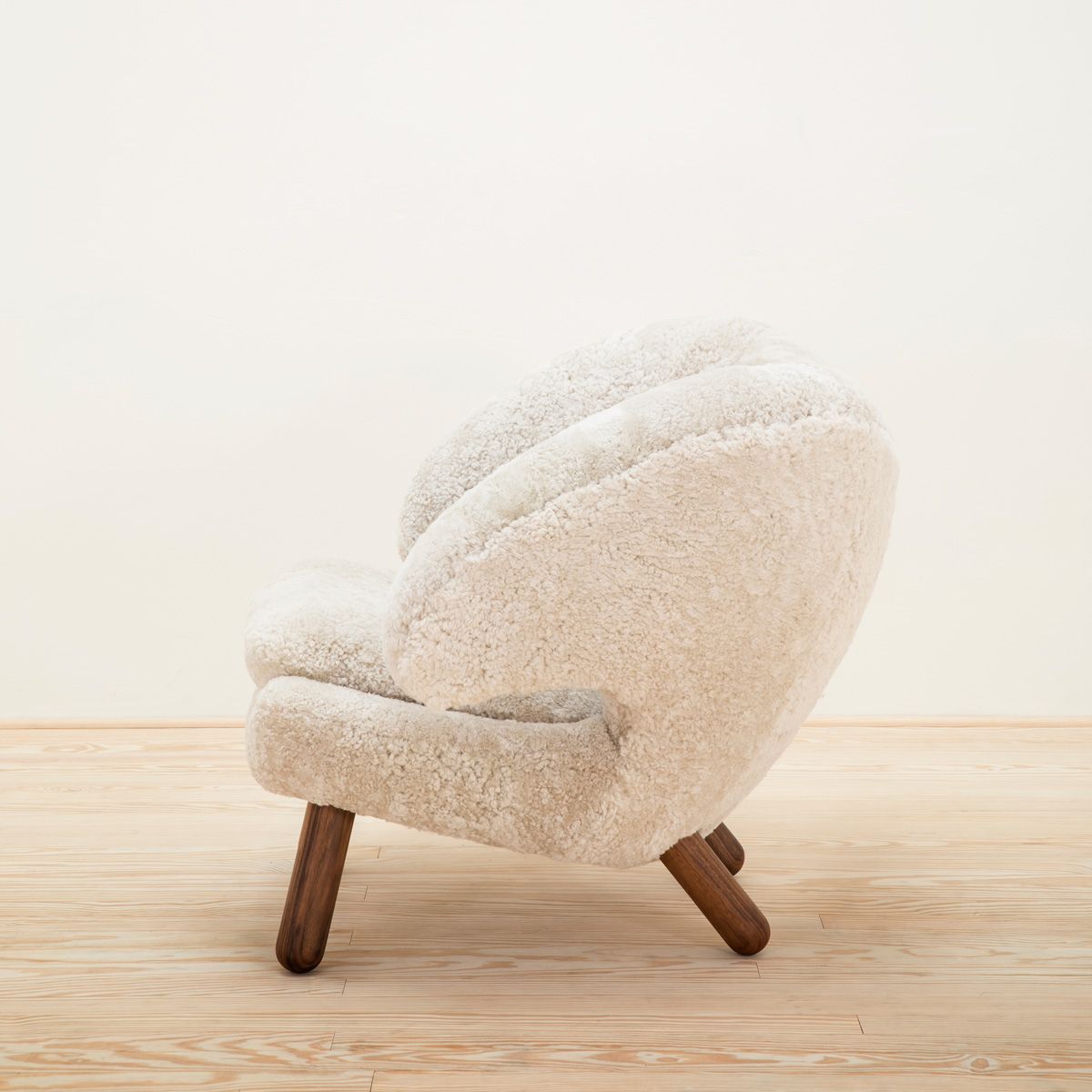 Butaca Pelican Sheepskin - The House of Finn Juhl