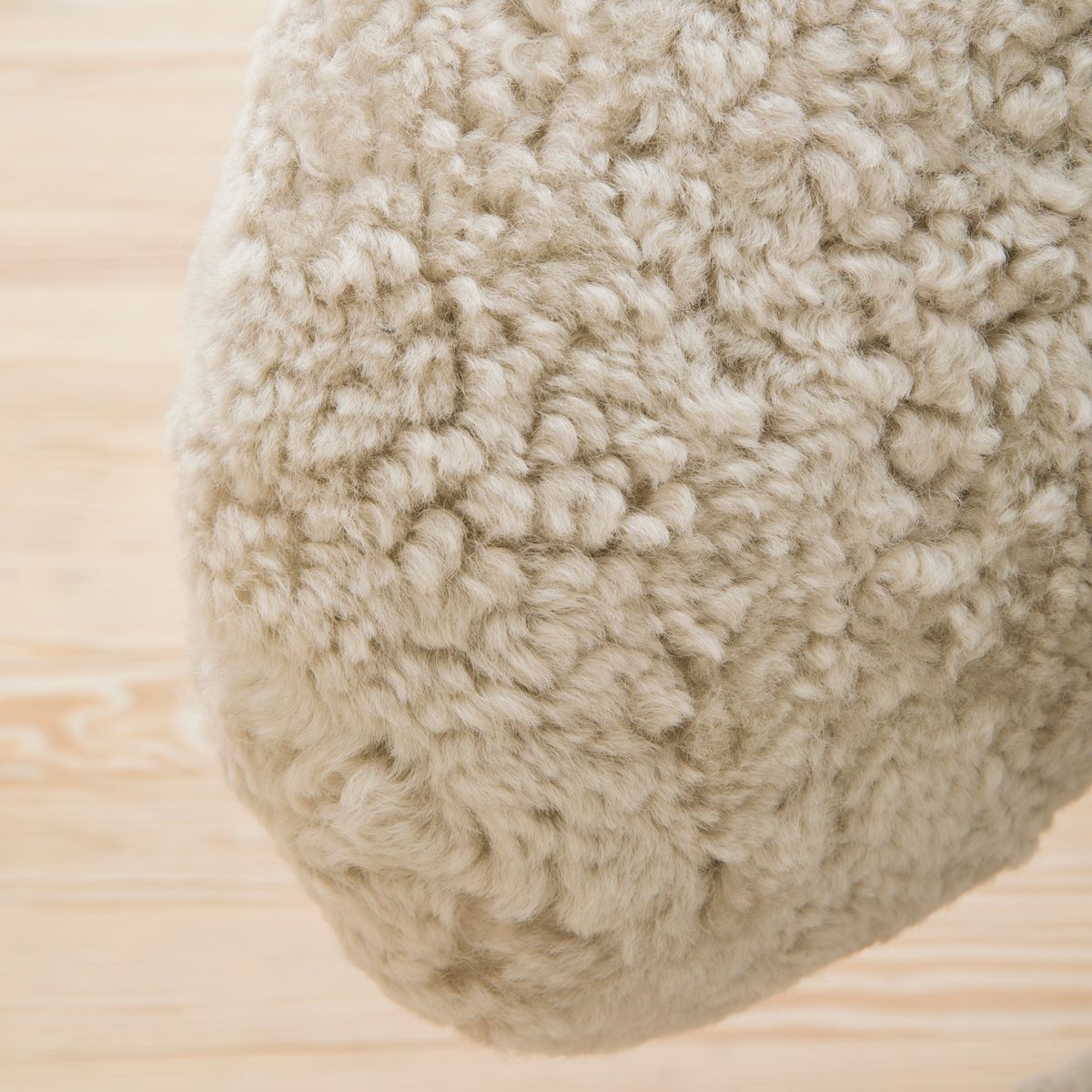 Butaca Pelican Sheepskin - The House of Finn Juhl