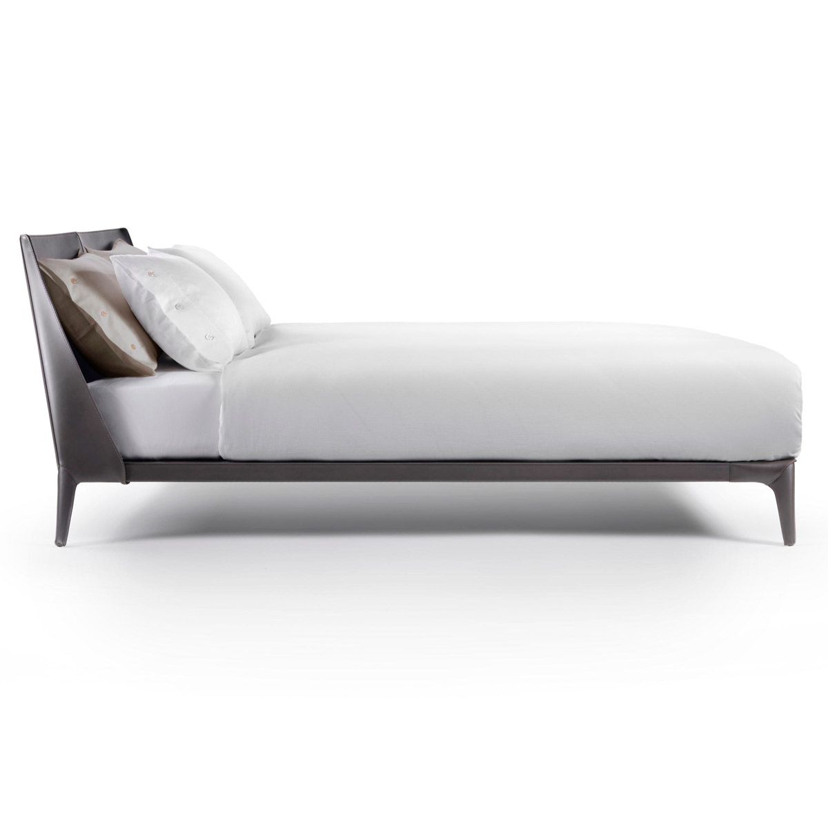 Cama Isabel, de Carlo Colombo - Flexform Cama Isabel, de Carlo Colombo, editado por Flexform