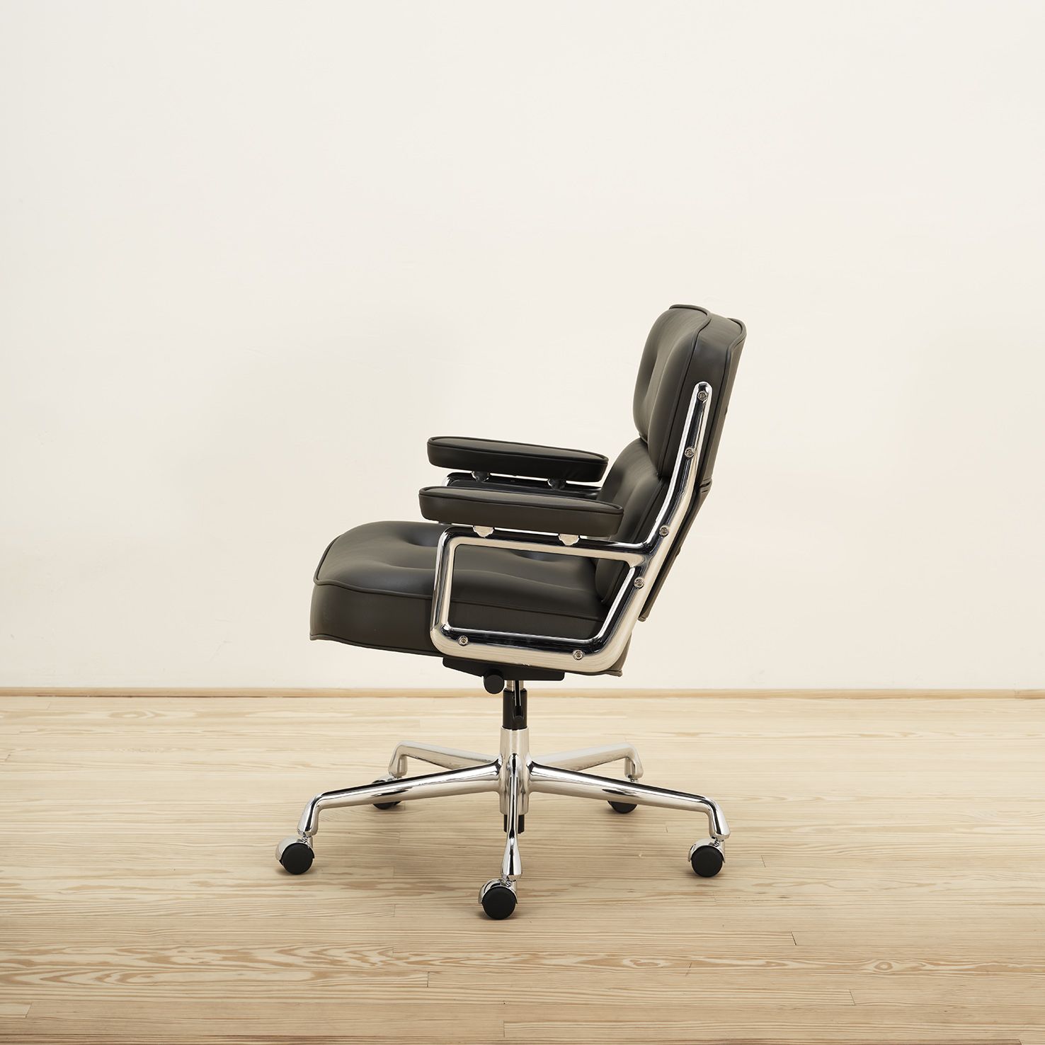 LOBBY CHAIR3 Sillón Lobby Chair ES 104 - Vitra