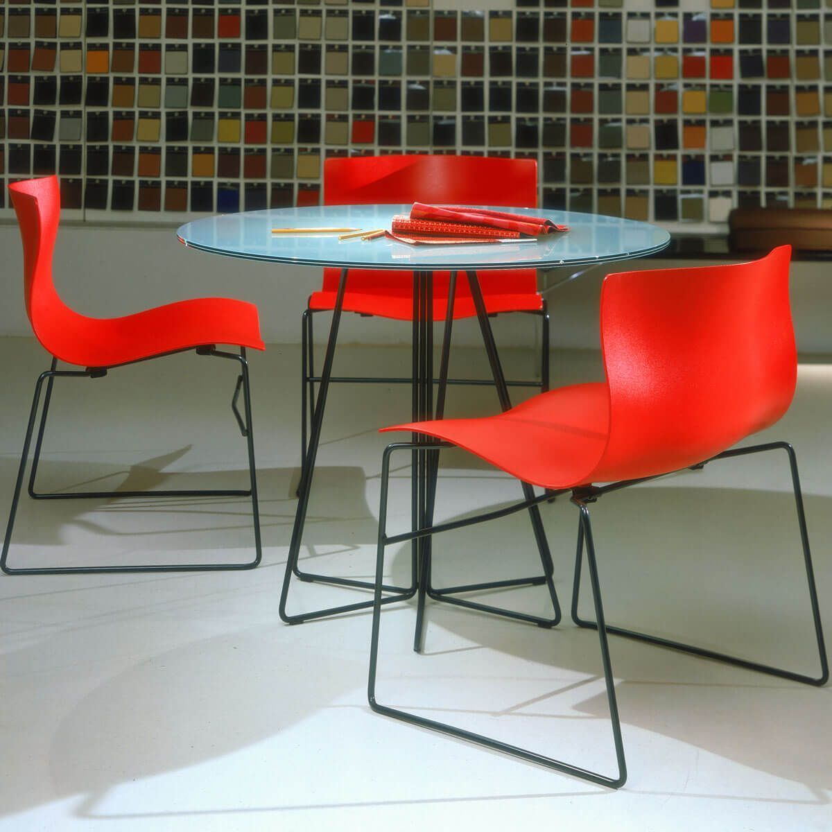 Mesa Paperclip Exterior - Knoll Mesa Paperclip Exterior - Knoll