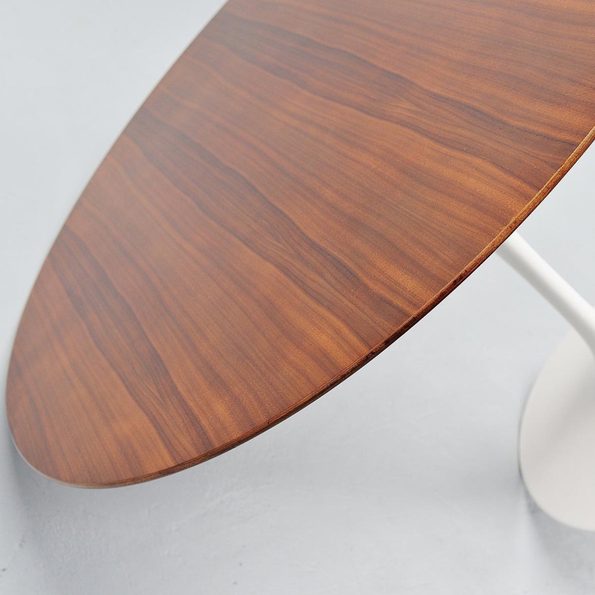 Mesa Tulip Saarinen madera - Knoll Mesa Tulip Saarinen madera - Knoll