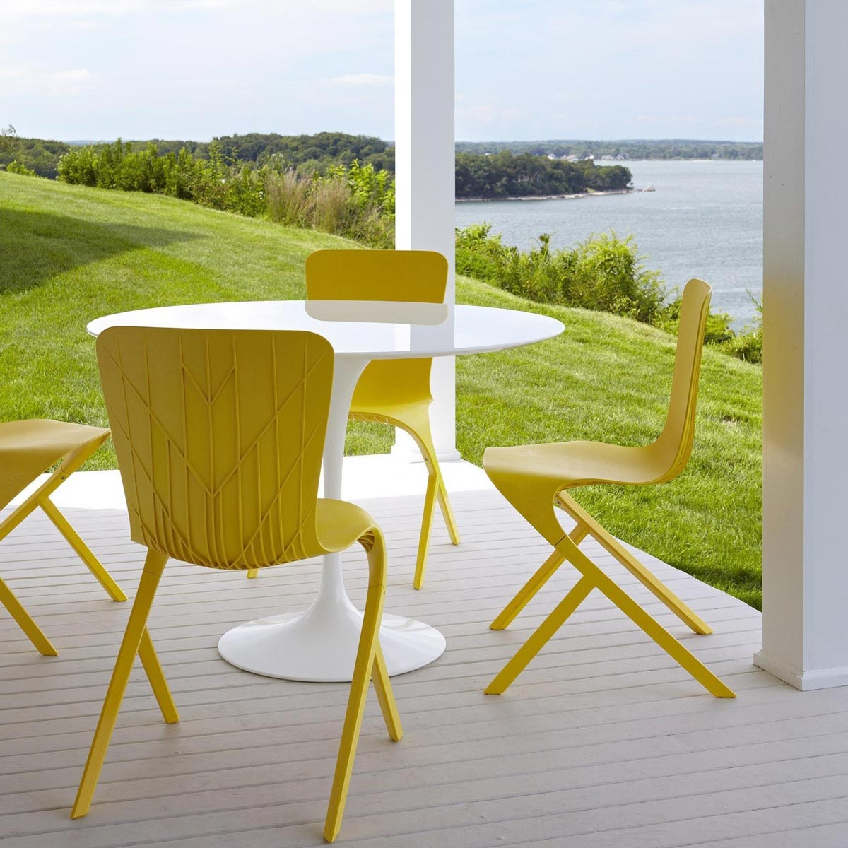 Mesa Tulip Exterior - Knoll