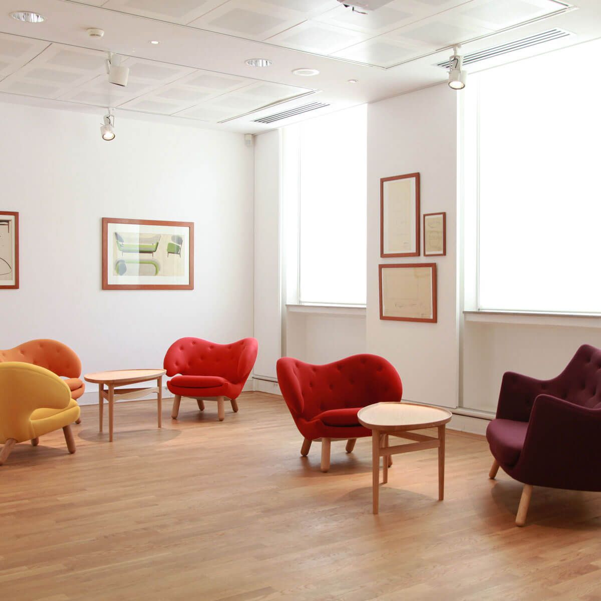 Mesita Eye - House of Finn Juhl Mesita Eye - House of Finn Juhl