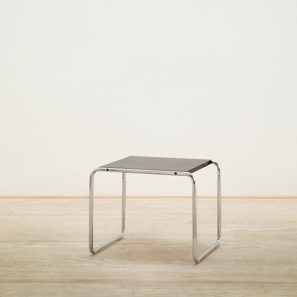 Mesa auxiliar Laccio cuadrada - Knoll
