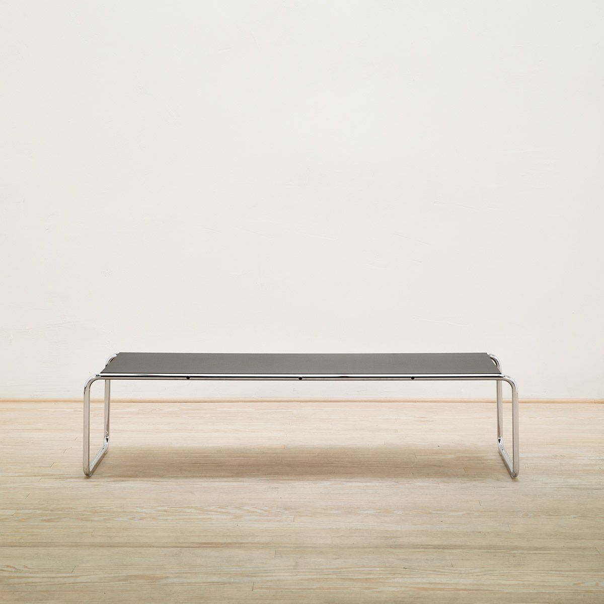 Mesa auxiliar Laccio rectangular - Knoll