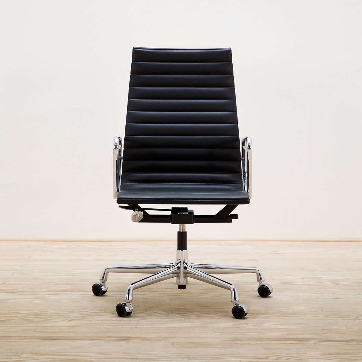 Silla Aluminium Chair EA 119 - Vitra Silla Aluminium Chair EA 119 - Vitra