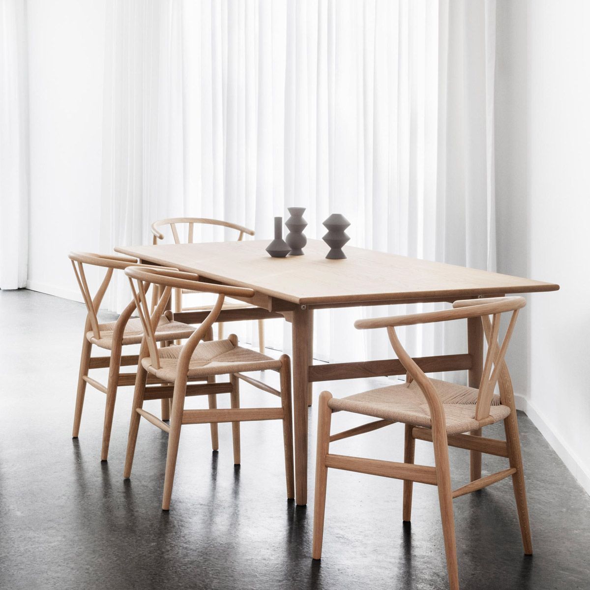 Silla CH24 de Hans J. Wegner - Carl Hansen & Son Silla CH24 de Hans J. Wegner editada por Carl Hansen & Son