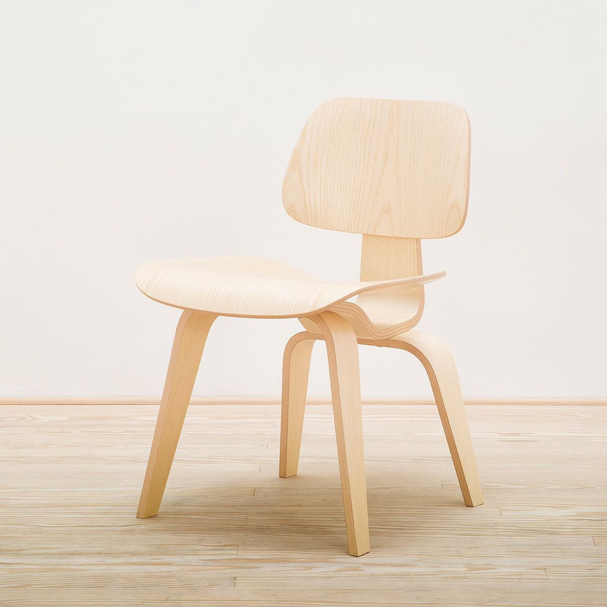 Silla Plywood Group DCW Fresno natural - Vitra Silla Plywood Group DCW Fresno natural - Vitra