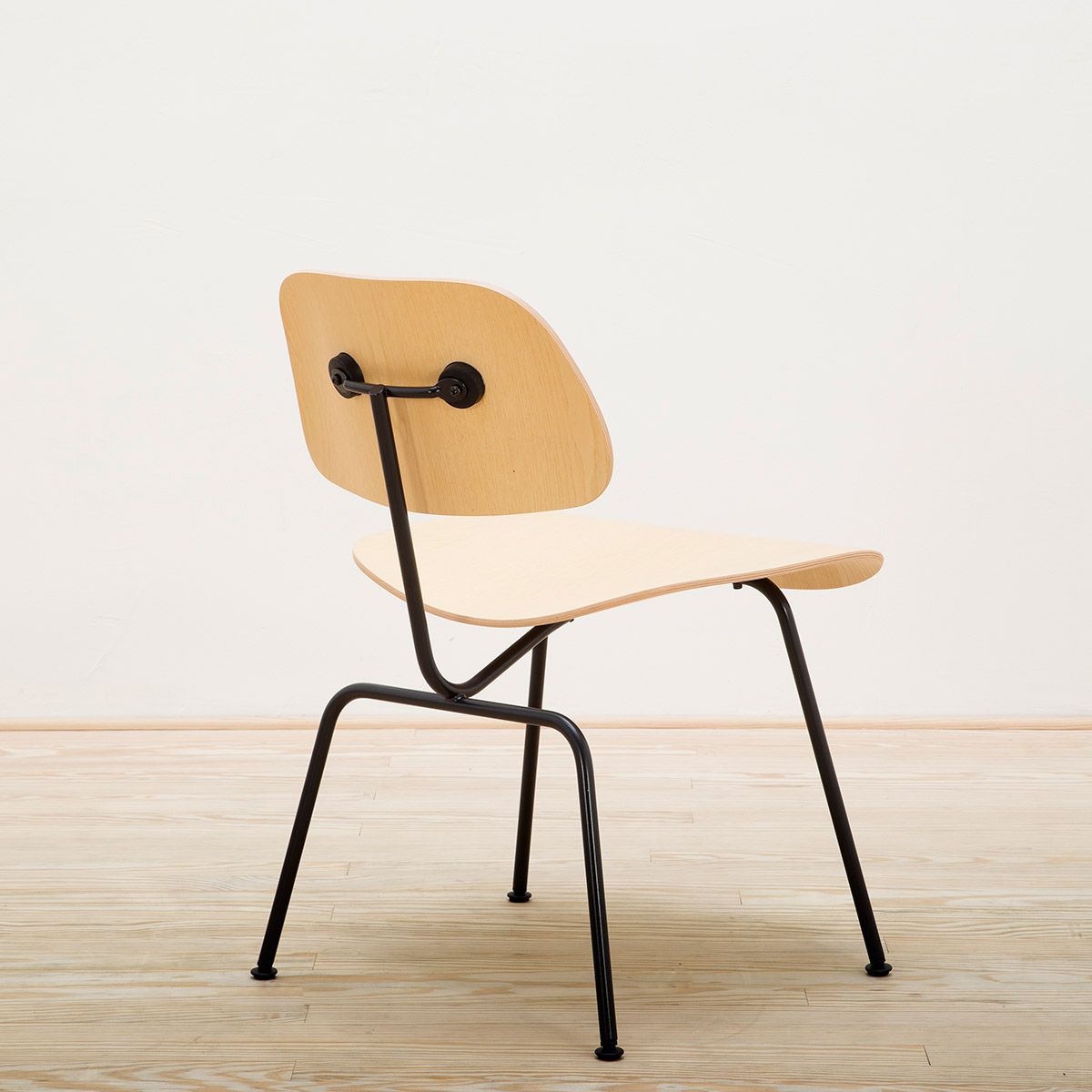 Silla Plywood Group DCM - Vitra Silla Plywood Group DCM - Vitra