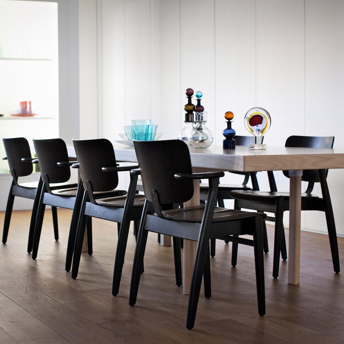 Silla Domus de llmari Tapiovaara editada por Artek