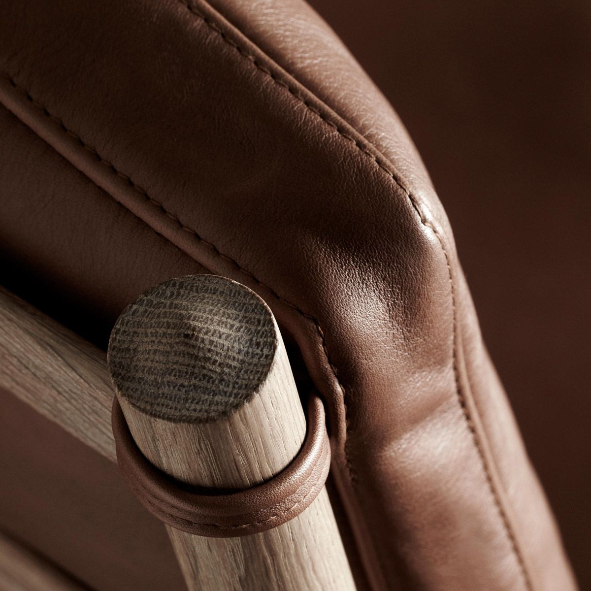 Silla Colonial OW149 de Ole Wanscher editada por Carl Hansen & Son
