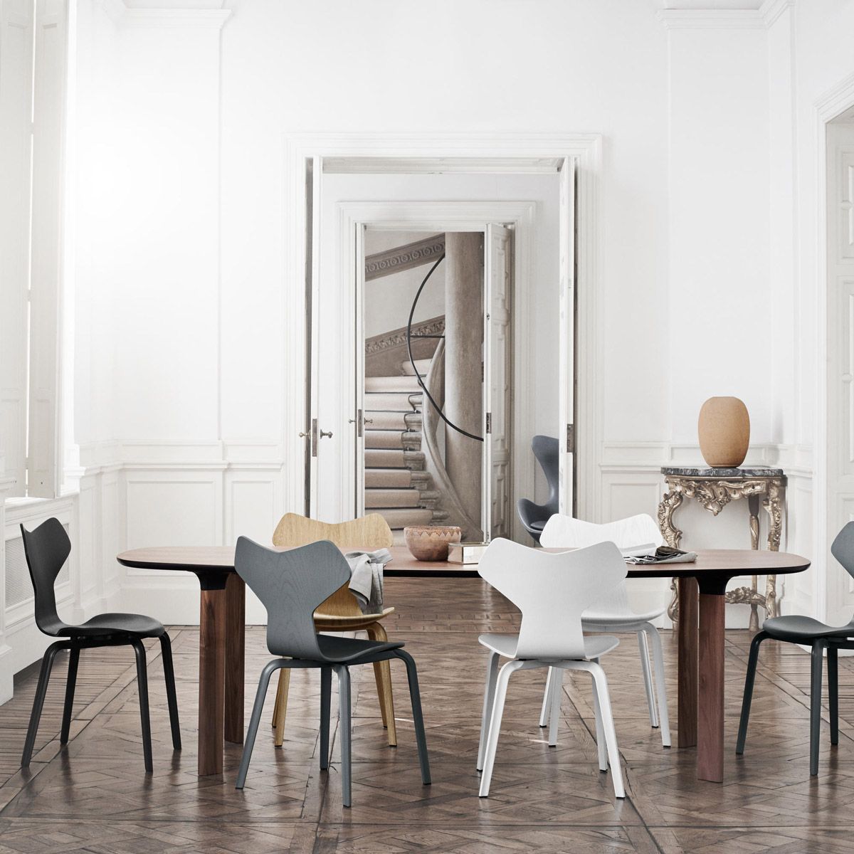 Silla Grand Prix Madera de Arne Jacobsen editada por Fritz Hansen