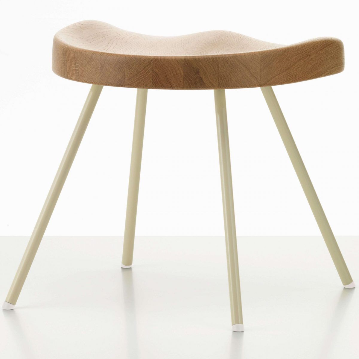 Tabouret N° 307 Roble natural de Jean Prouvé - Vitra