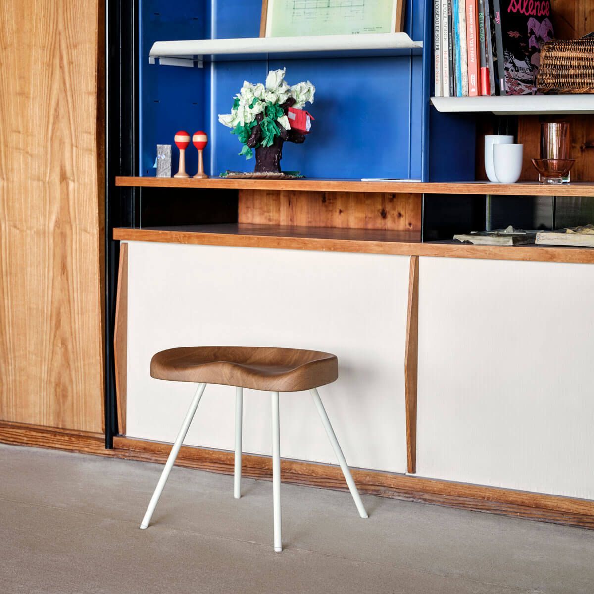 Tabouret N° 307 Roble natural de Jean Prouvé - Vitra