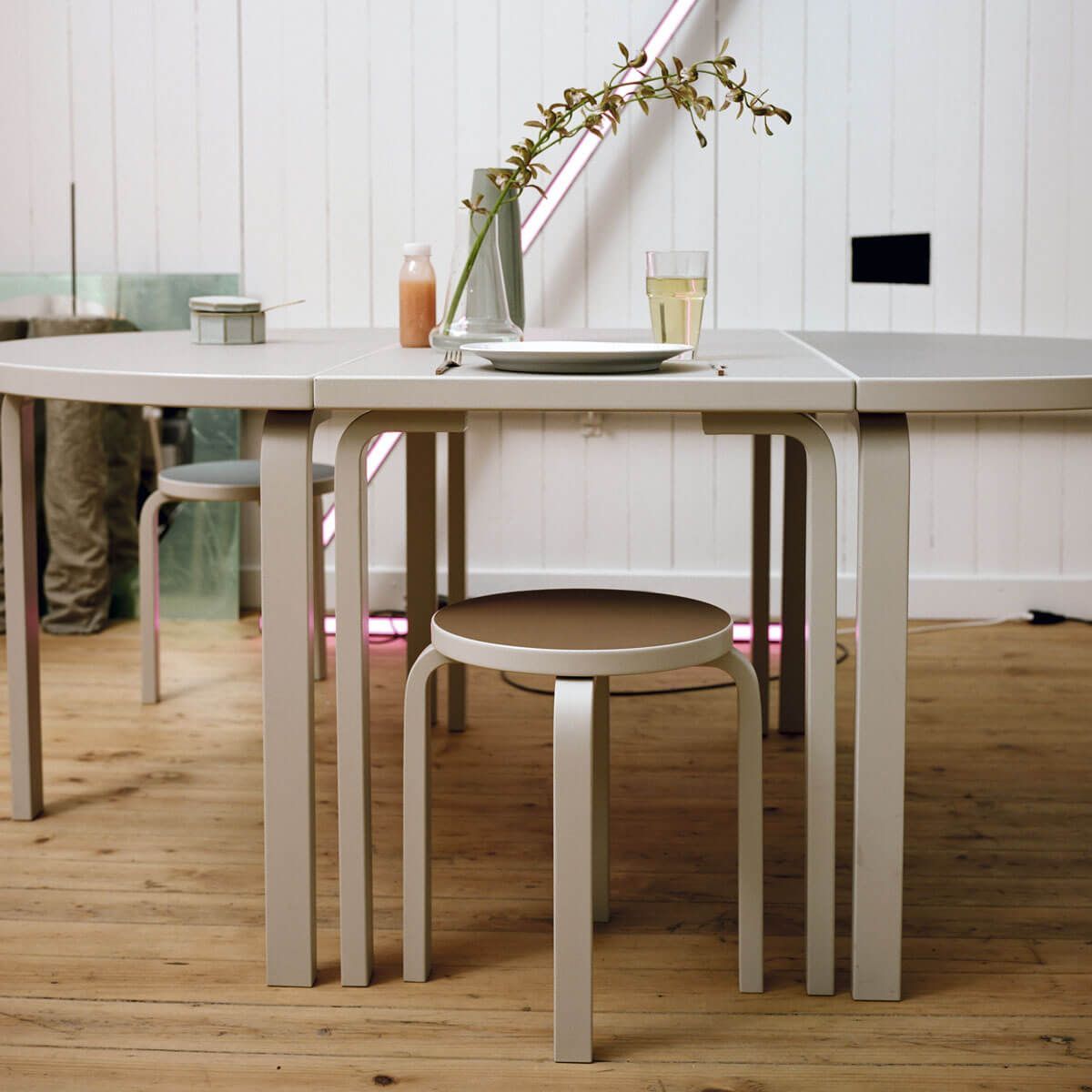 Taburete 60 - Artek Taburete 60 - Artek