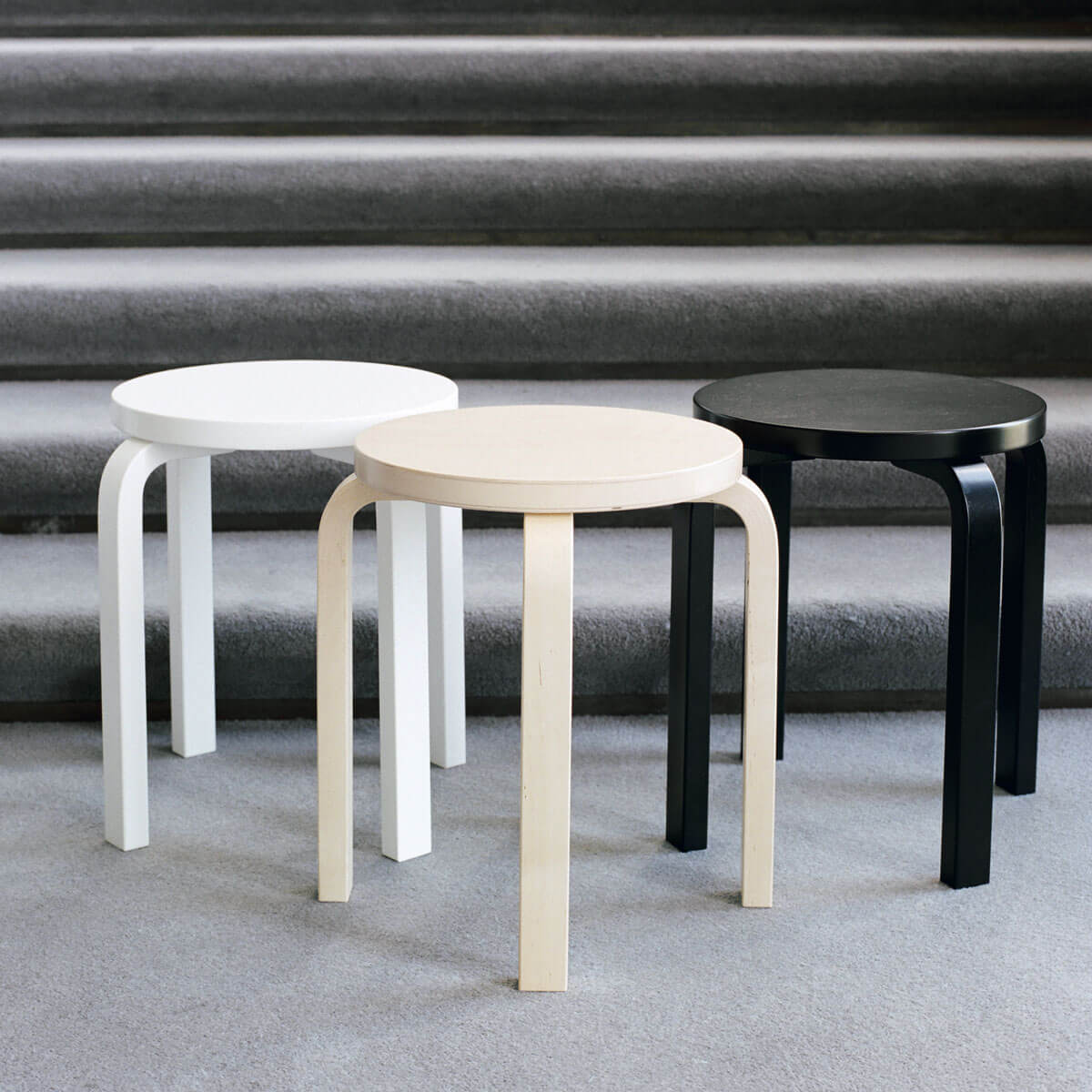 Taburete 60 - Artek Taburete 60 - Artek