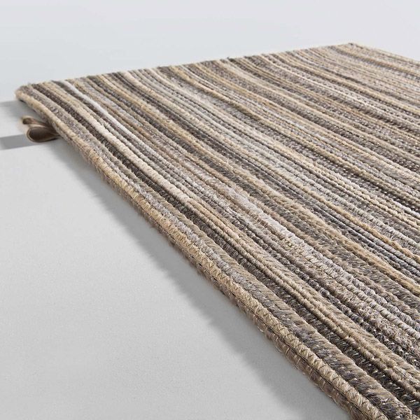 alfombra-fine-limited-edition-02-Opal-Grey.jpg Alfombra Fine - Limited Edition
