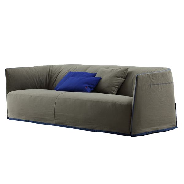 sofa_santa_monica_poliform_02.jpg El sofá Santa Mónica es un diseño de Jean-Marie Massaud para la firma Poliform, un sofá básico, con líneas acogedoras y cómodas que propone una estética de gran originalidad gracias a los revestimientos de temporada, otorgándole un estilo informal y chic.
Detalles: disponibles diferentes telas, cojines y accesorios que le dan personalidad al sofá.
Precio para tejido en Categoría B del fabricante, muestrario de telas disponible en tienda.
Más información en NAHARRO.