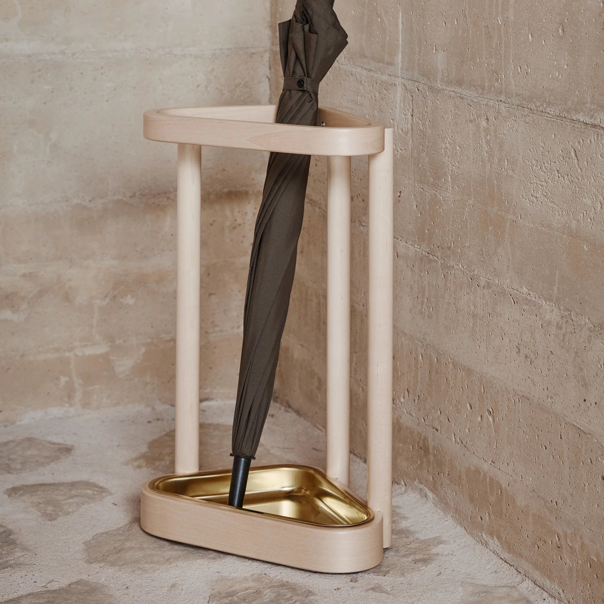 umbrellastand115-paraguero-artek-red Paragüero Umbrella Stand 115 - Artek