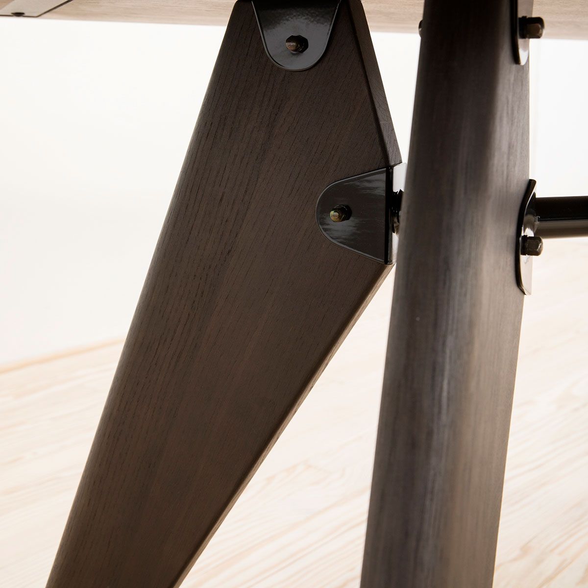 Mesa Solvay Roble ahumado – Vitra