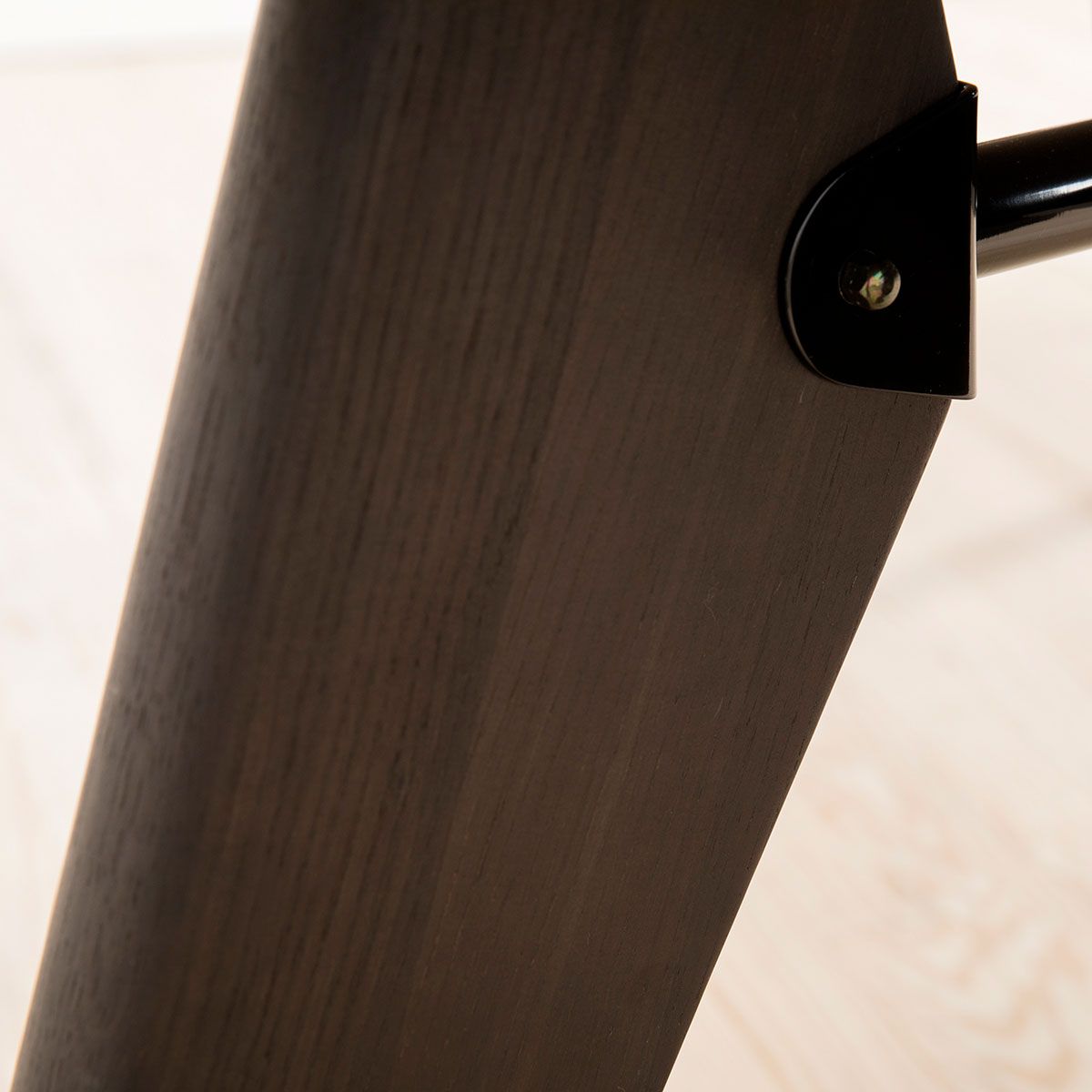 Mesa Solvay Roble ahumado – Vitra