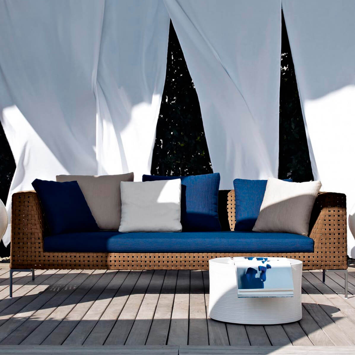 Sofá Charles Outdoor - B&B Italia Outdoor Sofá Charles Outdoor - B&B Italia Outdoor