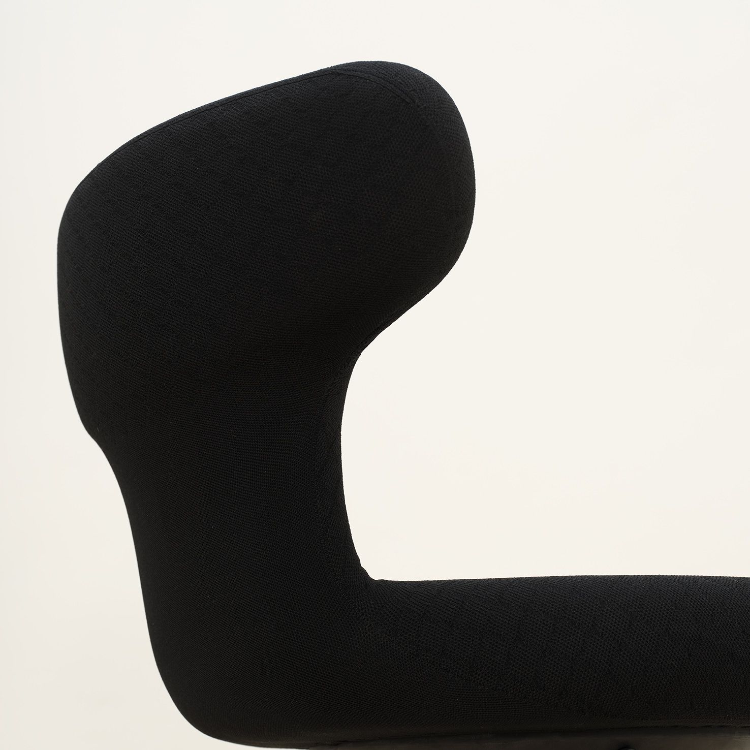 173_Naharro Taburete Pivot High Stool Negro – Vitra