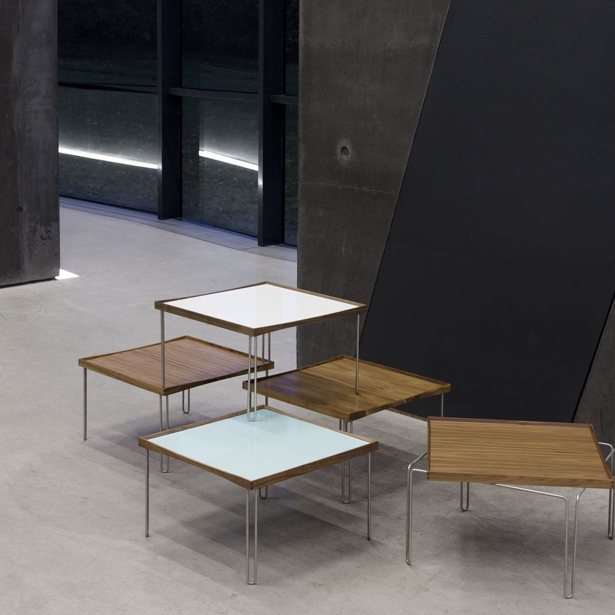 Mesa auxiliar Tray Table - House of Finn Juhl