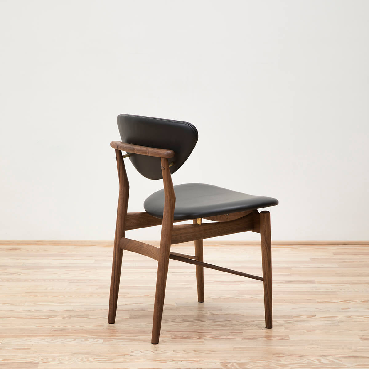 Silla 108 - House of Finn Juhl