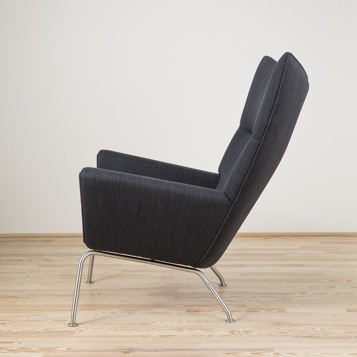 Butaca CH445 diseñada por Hans J. Wegner y editada por Carl Hansen