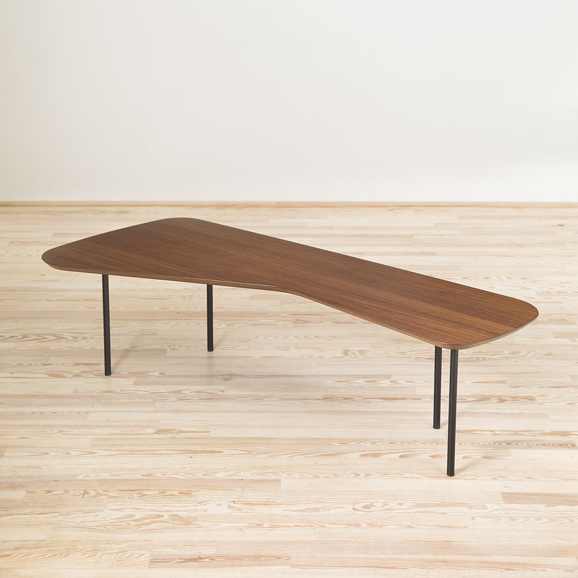 Mesa Coffee Table - Knoll