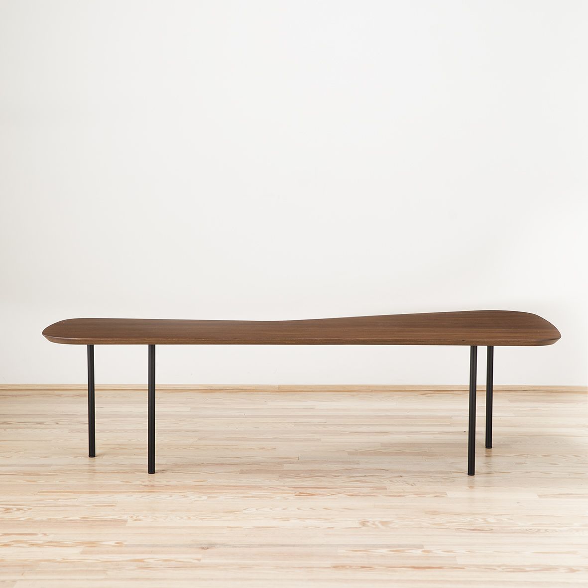 Mesa Coffee Table Girard Nogal - Knoll (copia)