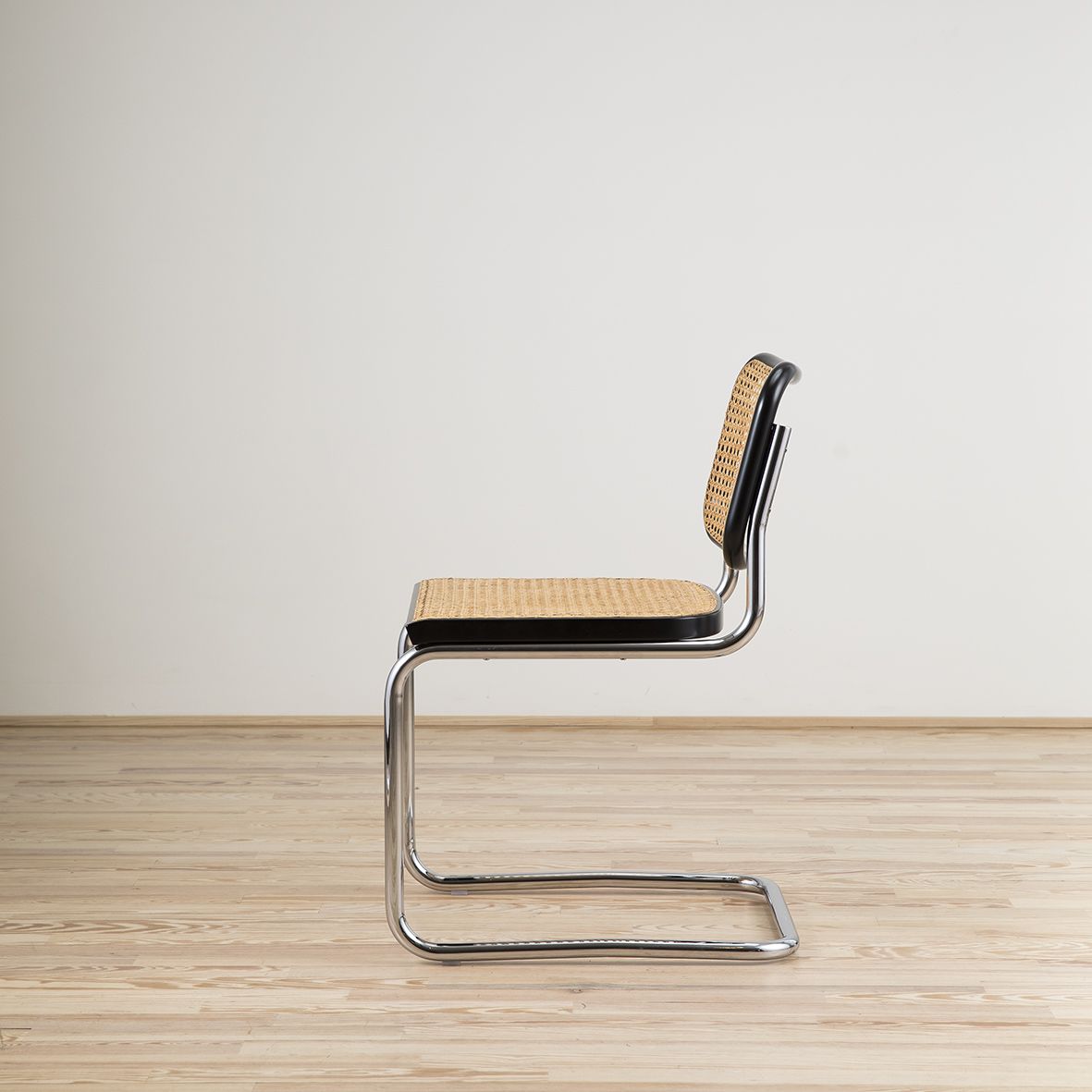 Silla Cesca diseñada por Marcel Breuer y editada por knoll