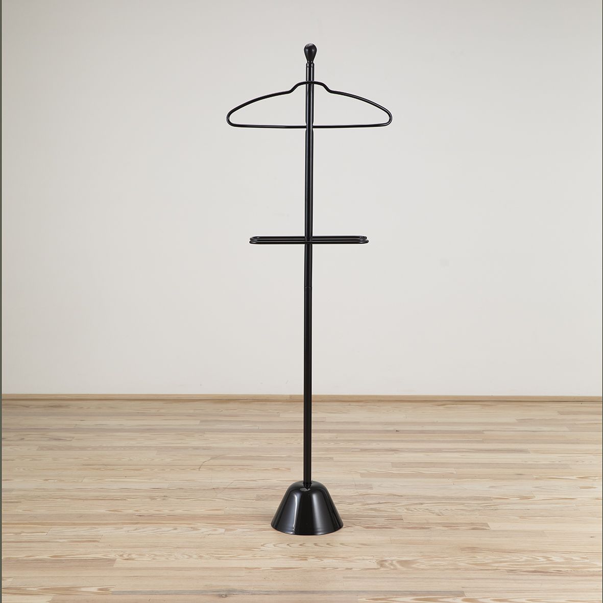 Galán Servonotte diseñado por Achille & Pier Giacomo Castiglioni y editado por Zanotta
