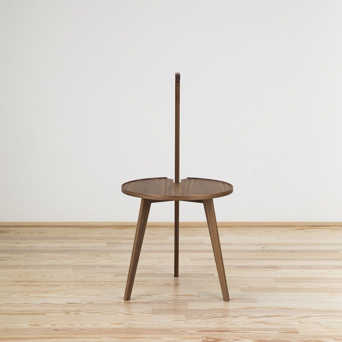 Mesa Cicognino diseñada por Franco Albini y editada por Cassina
