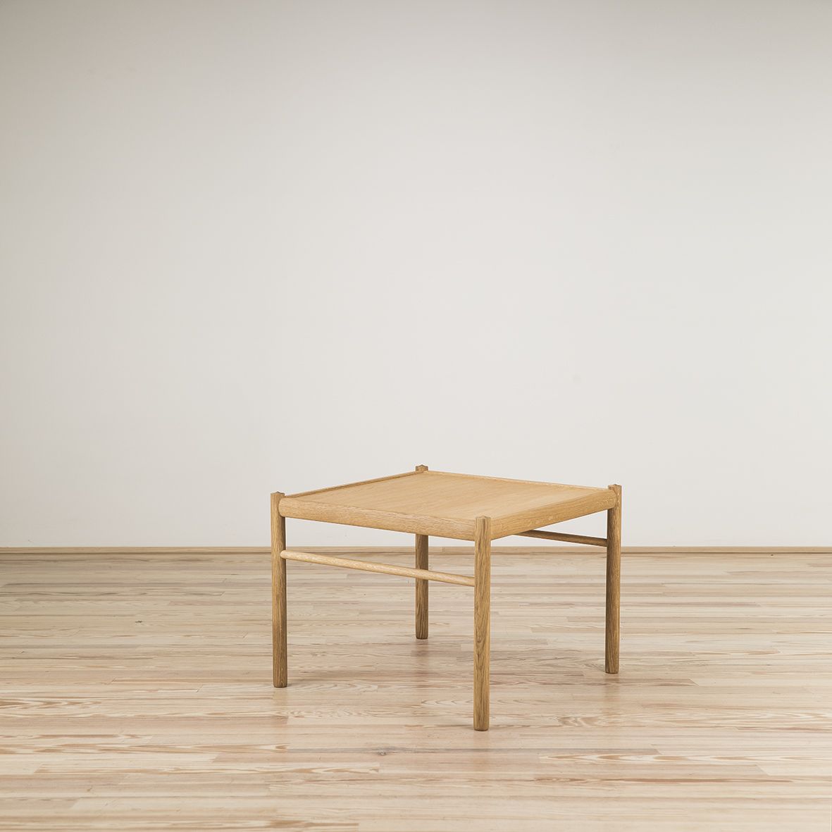 Mesa auxiliar Colonial OW449 - Carl Hansen (copia)