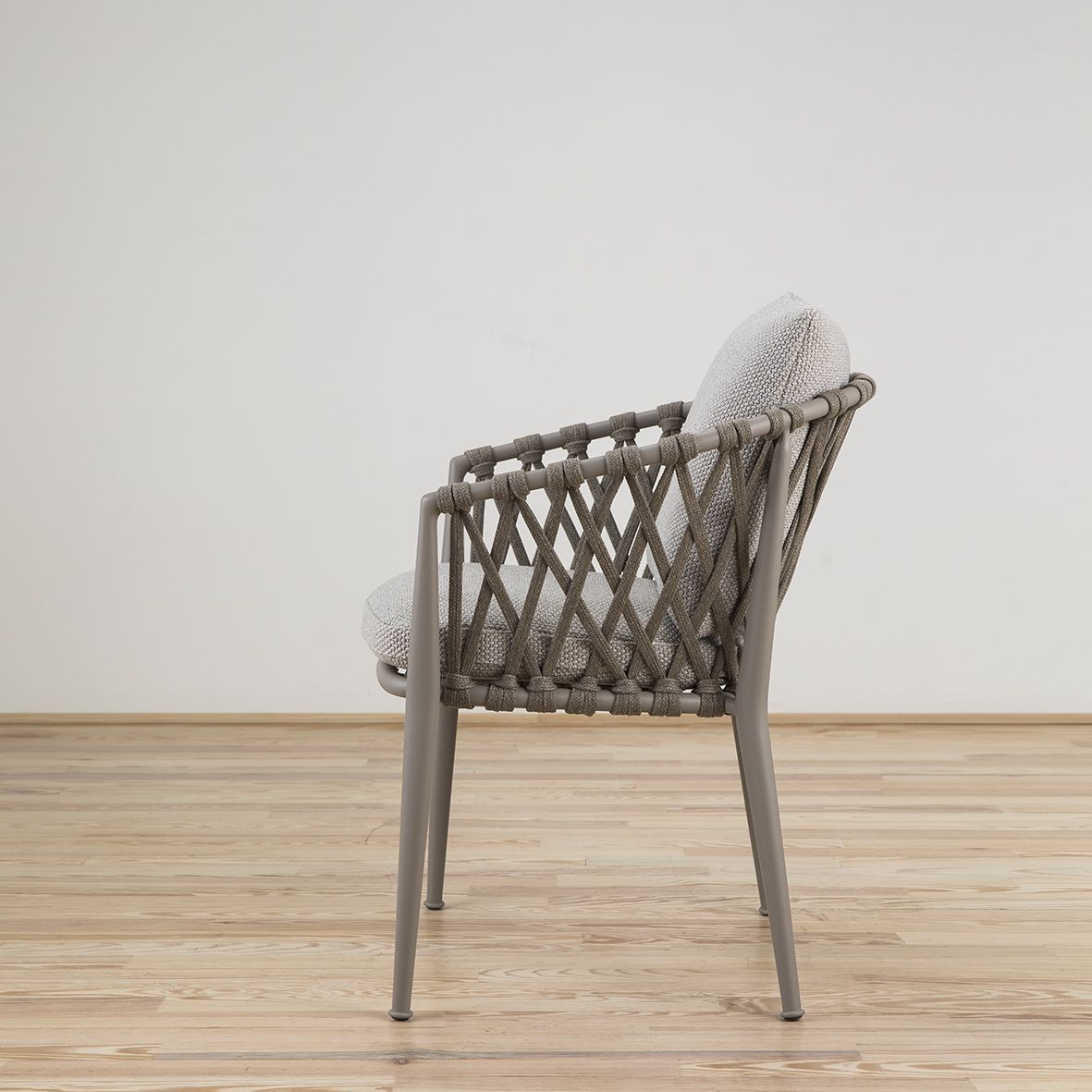 Silla Erica diseñada por Antonio Citterio y editada por B&B Italia