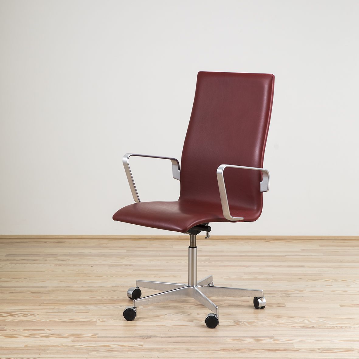 Sillón Oxford Regulable con ruedas - Fritz Hansen (copia)