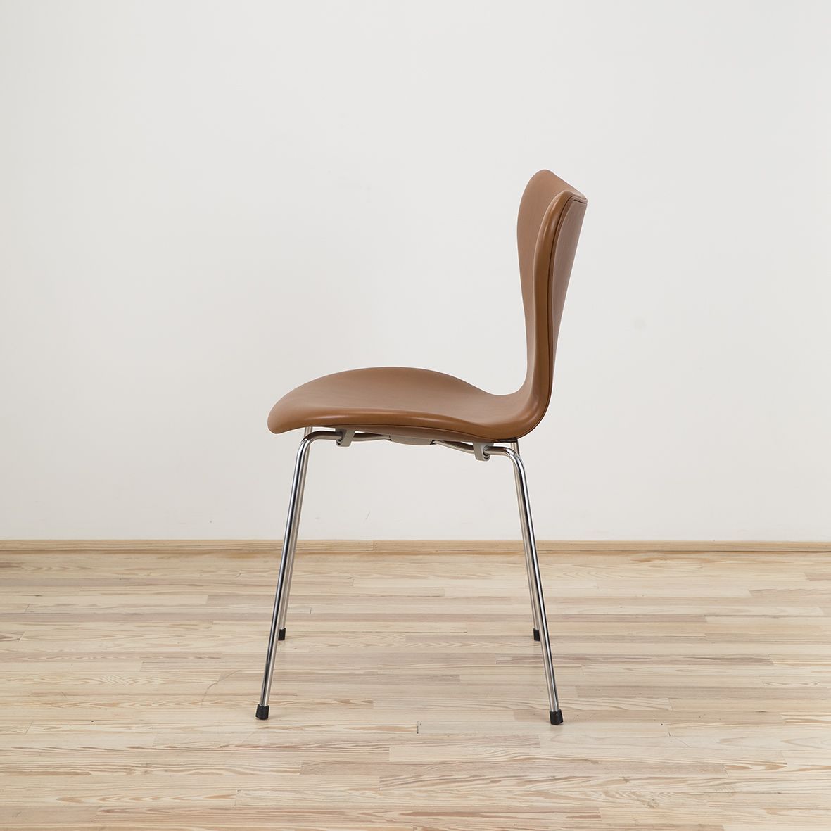 Silla Serie 7 diseñada por Arne Jacobsen - Fritz Hansen Silla Serie 7 diseñada por Arne Jacobsen y editada por Fritz Hansen