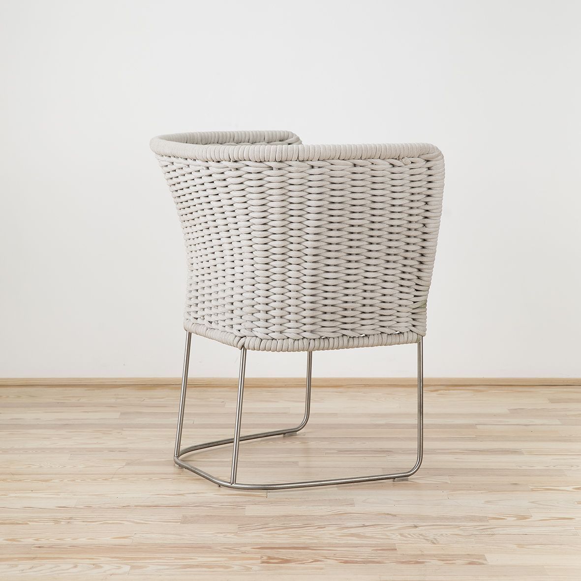 Sillón Ami diseñado por Francesco Rota y editado por Paola Lenti