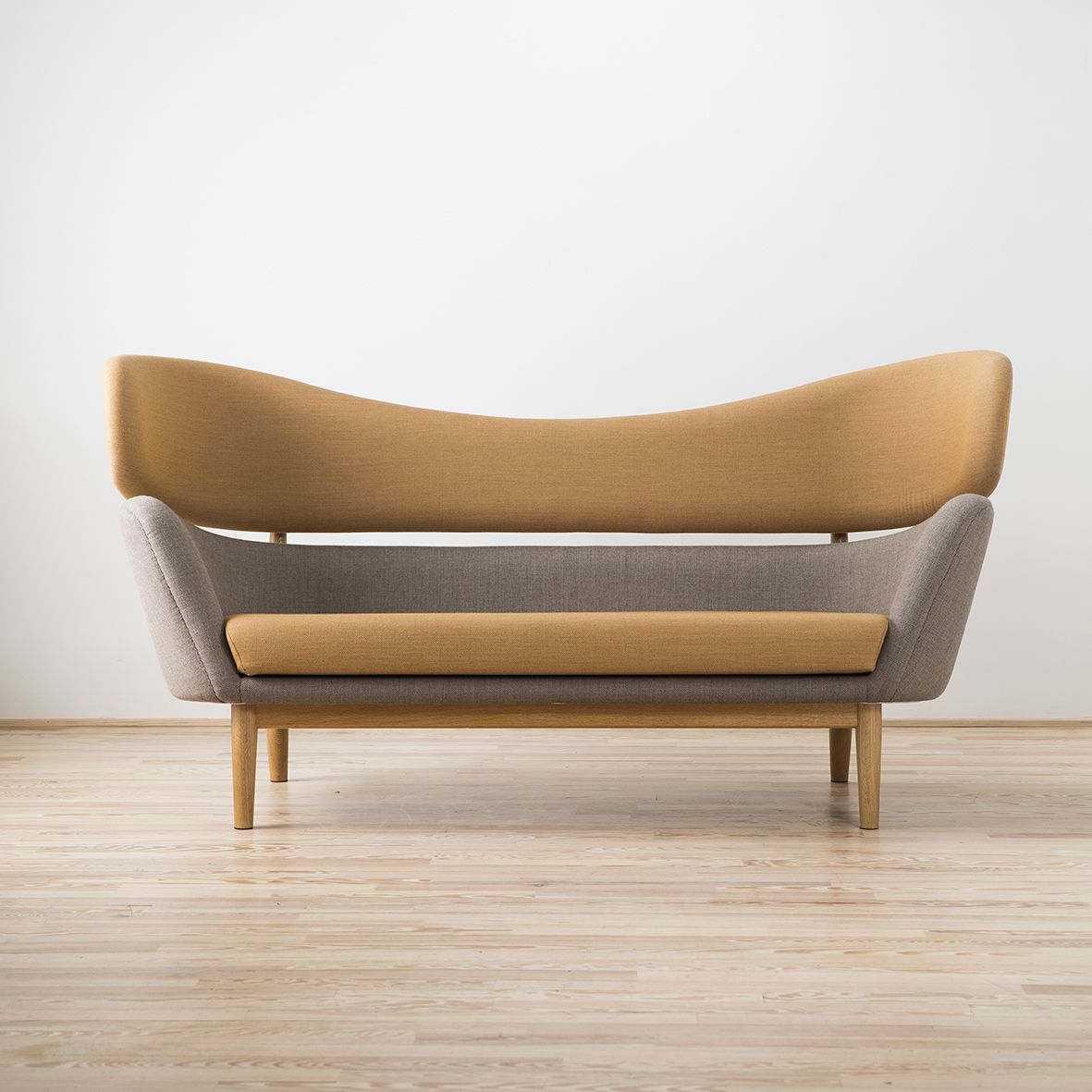 Sofá Baker diseñado por Finn Juhl - OneCollection Sofá Baker diseñado por Finn Juhl y editado por OneCollection