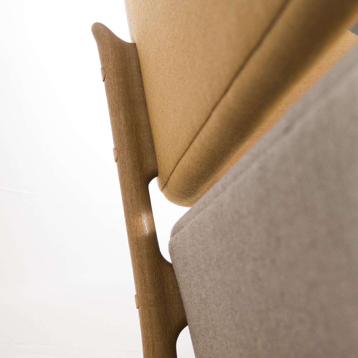 Sofá Baker diseñado por Finn Juhl - OneCollection Sofá Baker diseñado por Finn Juhl y editado por OneCollection